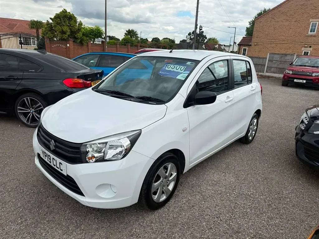 Used Suzuki Celerio SZ3 68 HP (50 kW) 2019 White Hatchback