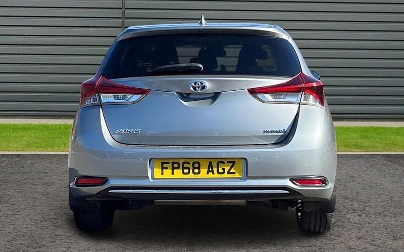 Used Toyota Auris Hybrid 136 HP (100 kW) 2019 Hatchback