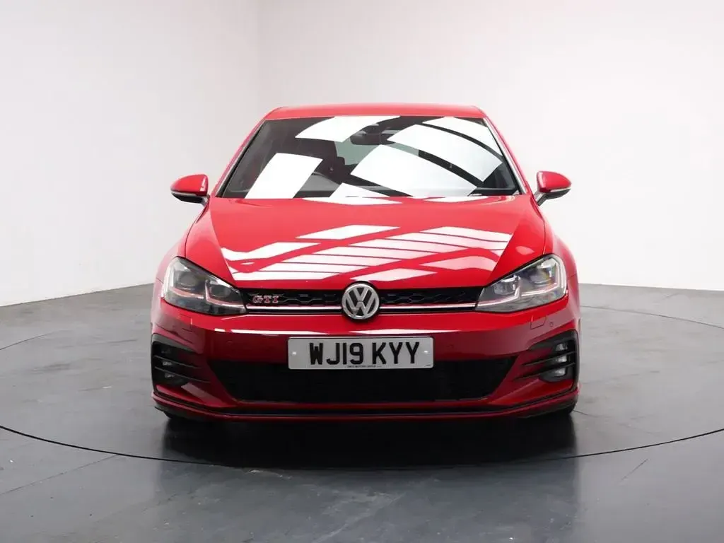 Used VW Golf VII GTI 245 HP (180 kW) 2019 Red Hatchback