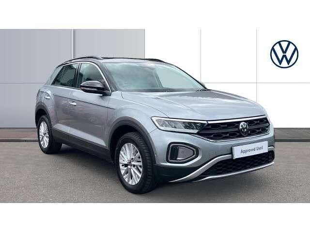 Other Used 2022 VW T-Roc Life SUV | £18,617 (Fair price) - Image 1/4