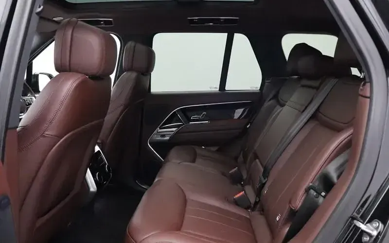 Used Land Rover Range Rover HSE 349 HP (256 kW) 2026 SUV