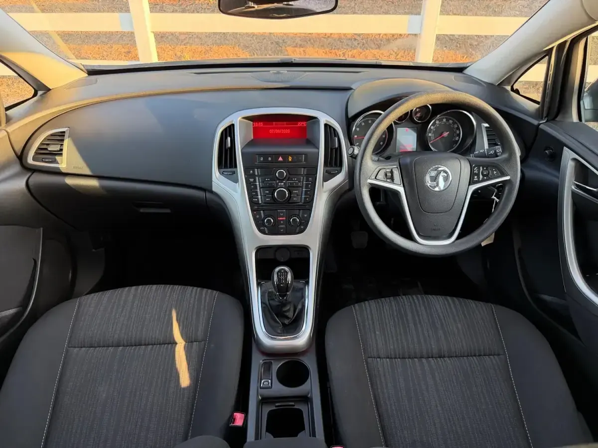 Used Vauxhall Astra Excite 2011 Grey Hatchback