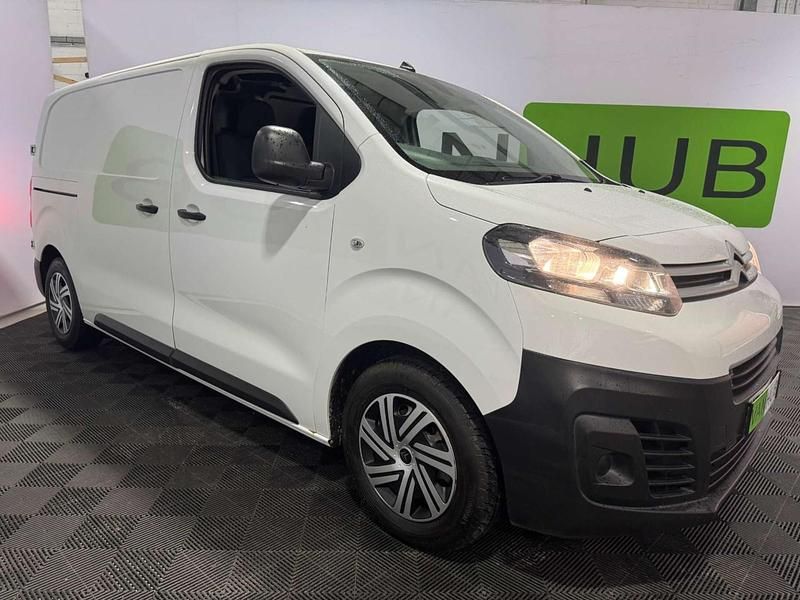White Used 2022 Citroën Dispatch MPV | £13,194 (Expensive) - Image 1/4