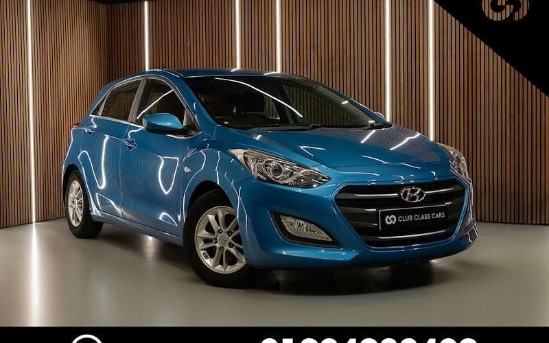 Used Hyundai i30 SE 110 HP (80 kW) 2016 Blue Hatchback