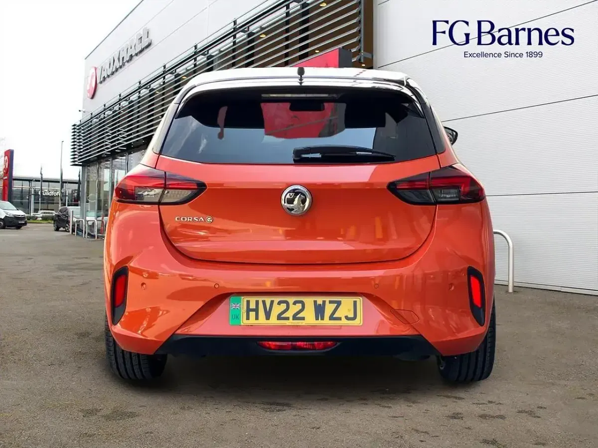 Used Vauxhall Corsa-e SRi 98 kW (134 HP) 2022 Orange Hatchback