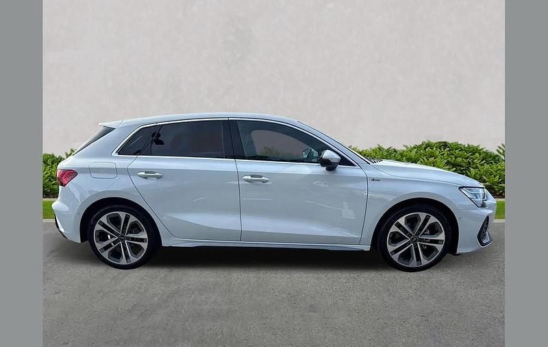 Used Audi A3 S-Line 147 HP (108 kW) 2025 White Hatchback