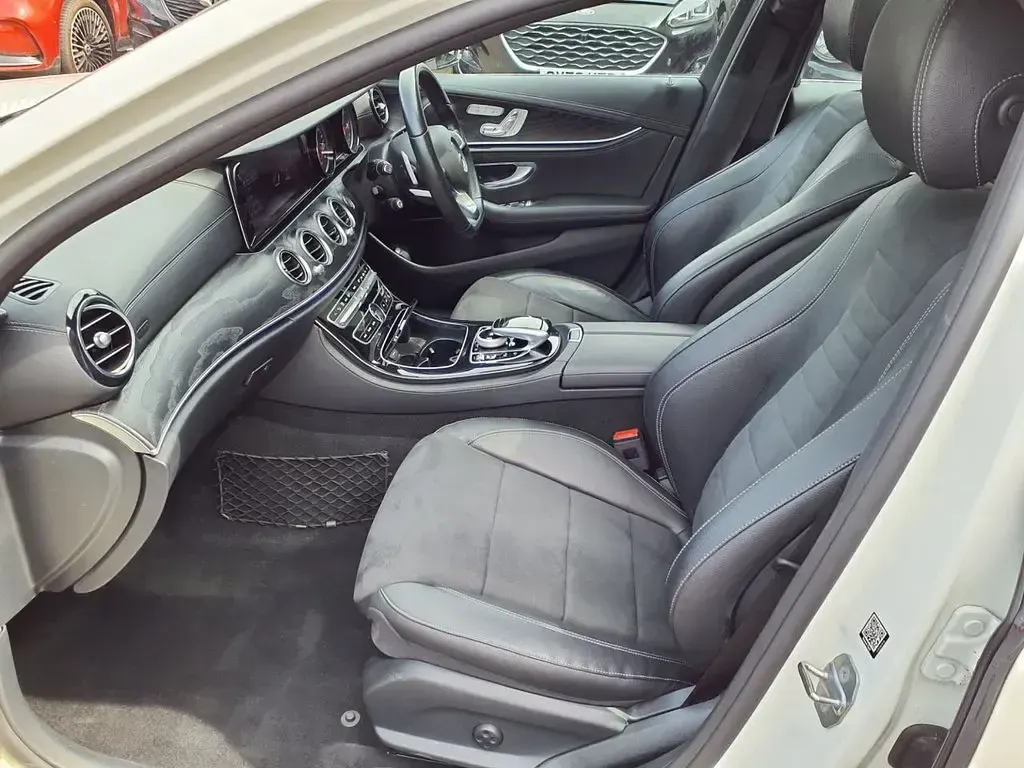 Used Mercedes E220 AMG line 2017 White Estate