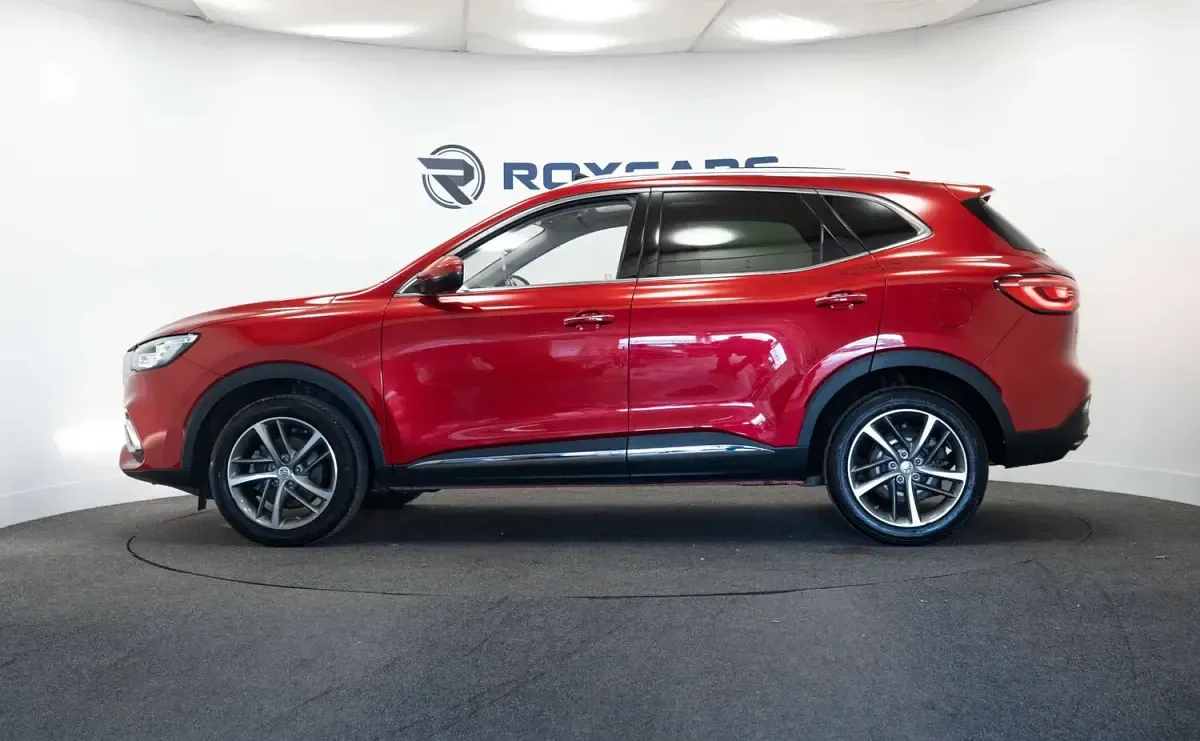 Used MG HS Exclusive 162 HP (119 kW) 2023 Red SUV