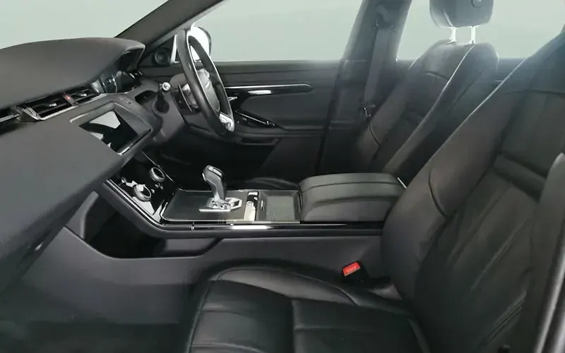 Käytetty Land Rover Range Rover evoque R-Dynamic 203 HP (149 kW) 2023 Katumaasturi