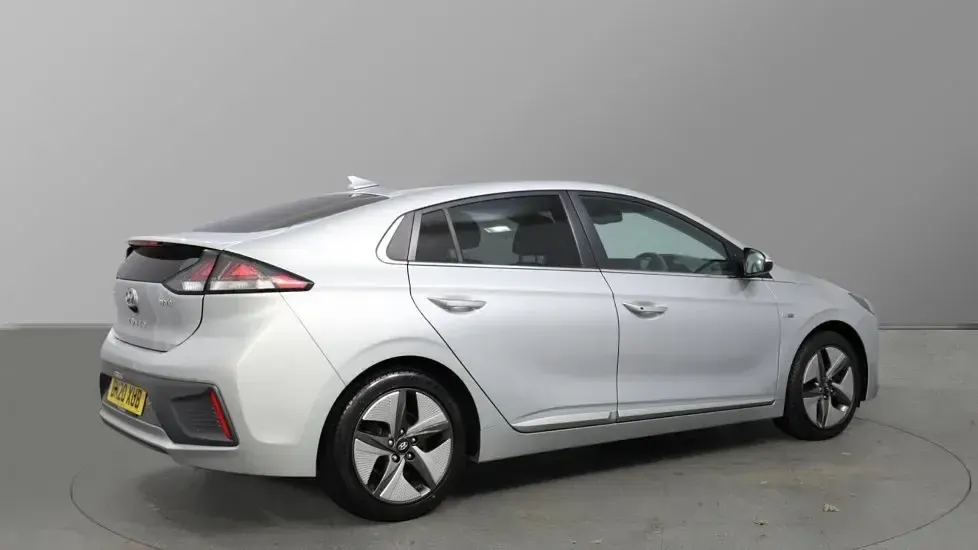 Used Hyundai Ioniq Premium SE 141 HP (103 kW) 2020 Silver Hatchback