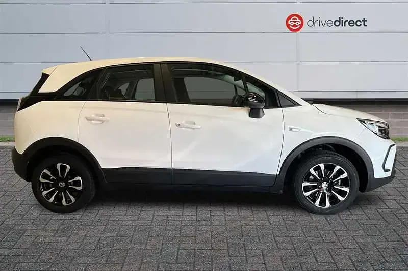 Used Vauxhall Crossland Design Edition 110 HP (80 kW) 2023 White SUV