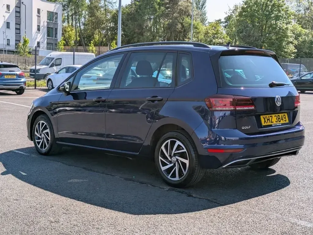 Used VW Golf Sportsvan Match 116 HP (85 kW) 2019 Blue MPV