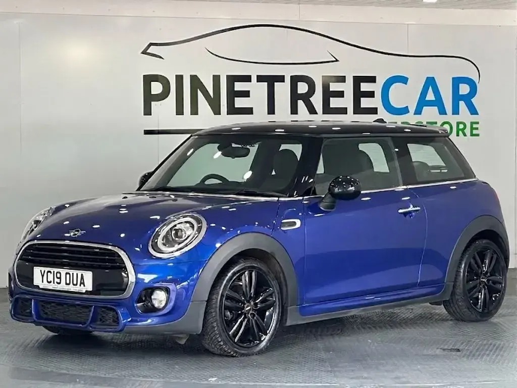 Used Mini Cooper Classic 136 HP (100 kW) 2019 Silver Hatchback