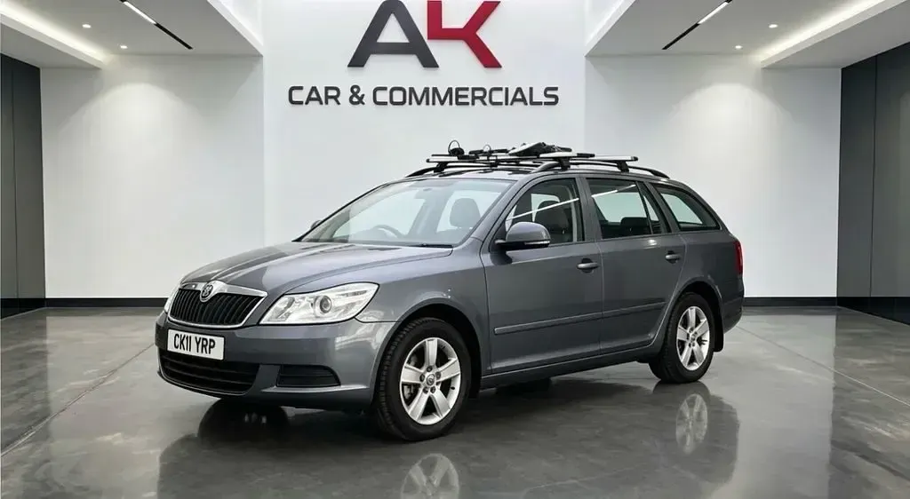 Used Skoda Octavia SE 102 HP (75 kW) 2011 Grey Estate