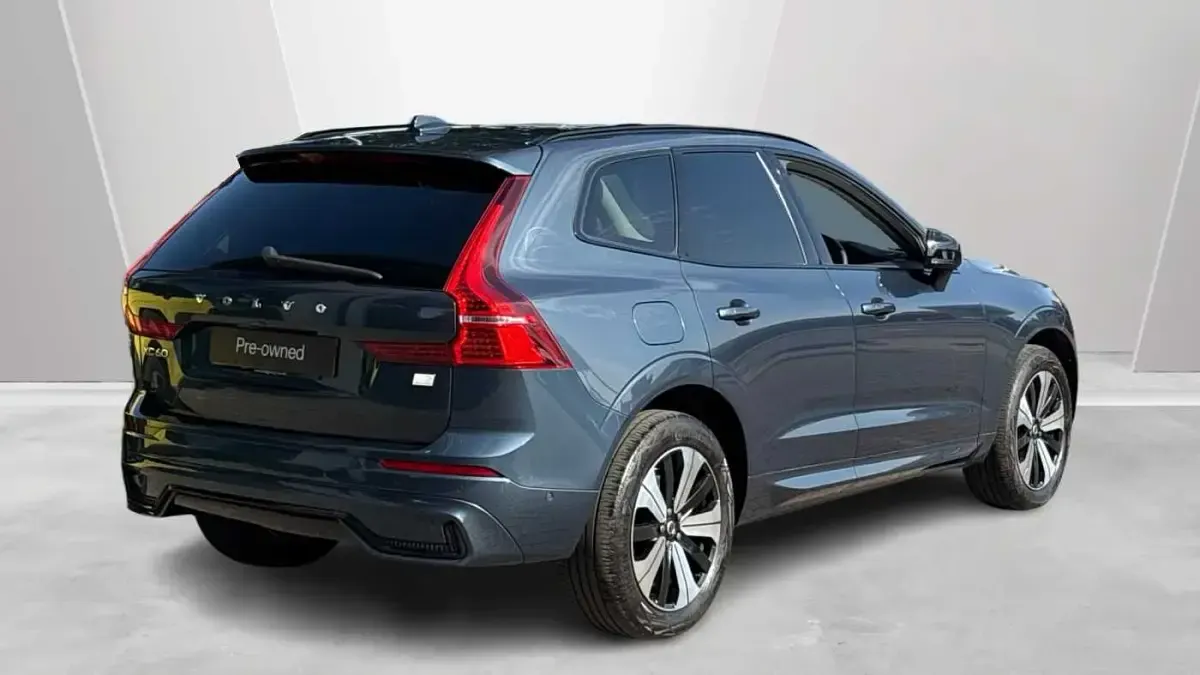Used Volvo XC60 Plus 249 HP (183 kW) 2023 Blue SUV