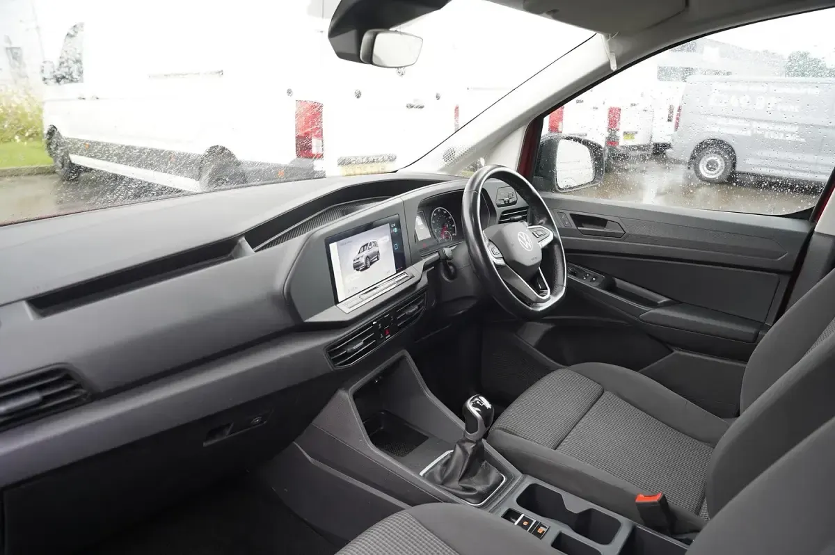 Used VW Caddy Pro 102 HP (75 kW) 2021 Red MPV