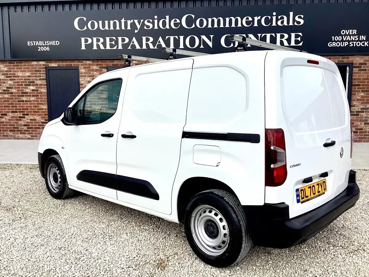 Used Vauxhall Combo Edition 2021 White MPV