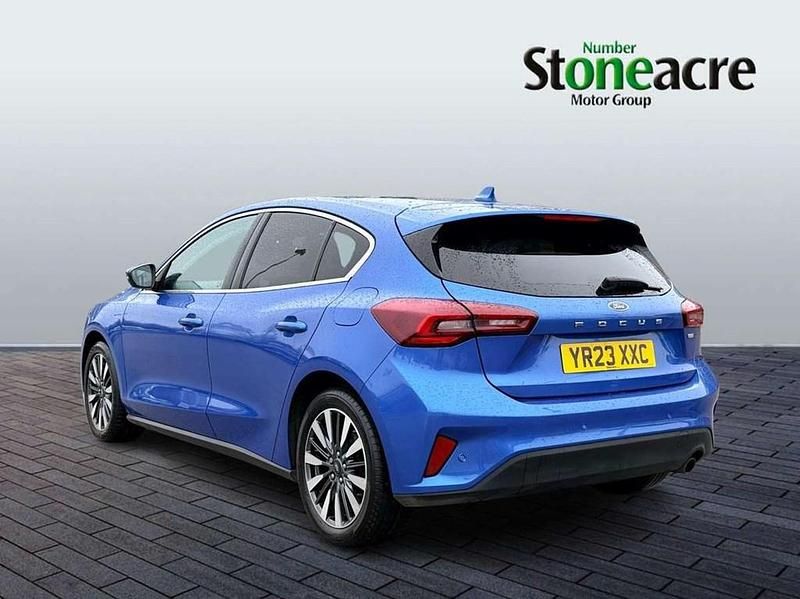 Used Ford Focus Titanium 155 HP (114 kW) 2023 Blue Hatchback