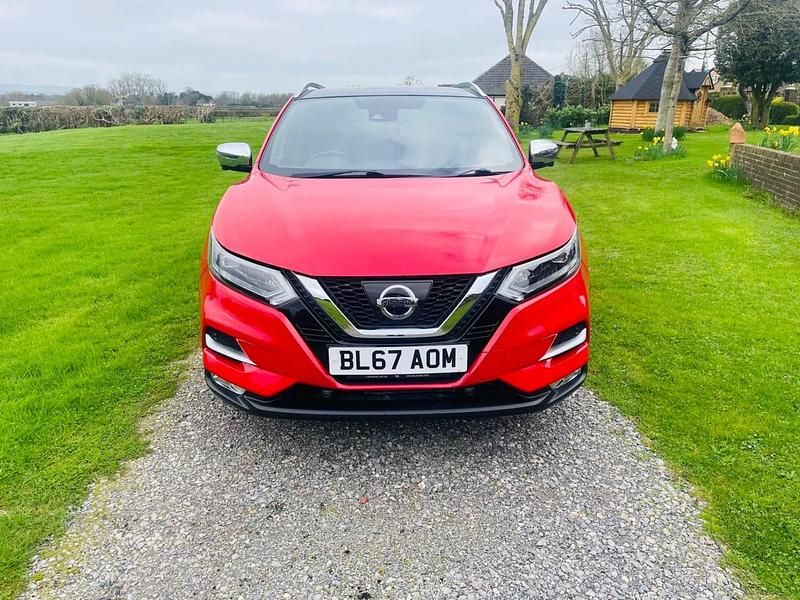 Used Nissan Qashqai Tekna+ 115 HP (84 kW) 2017 Red SUV