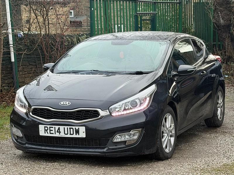 Used Kia ProCeed 2014 Black Hatchback