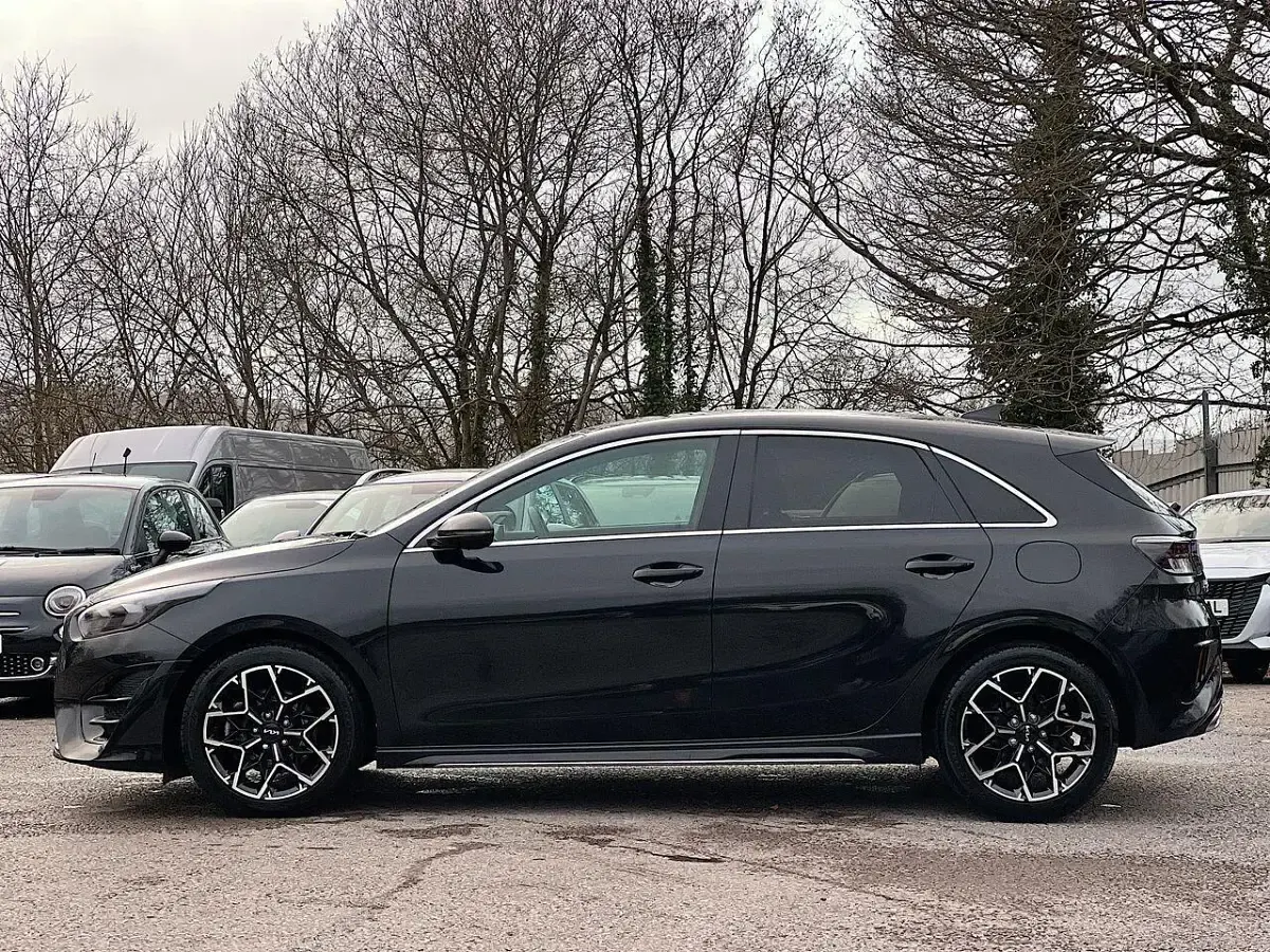 Used Kia Ceed GT-Line 138 HP (101 kW) 2025 Black Hatchback