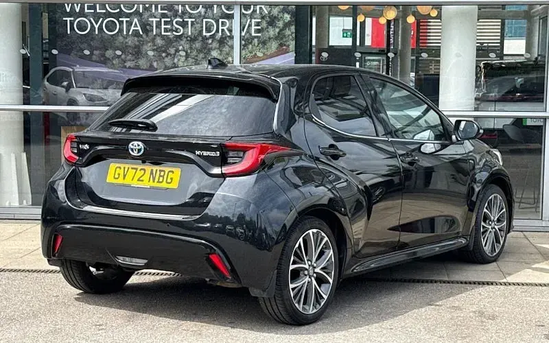 Used Toyota Yaris Hybrid 116 HP (85 kW) 2023 Black Hatchback