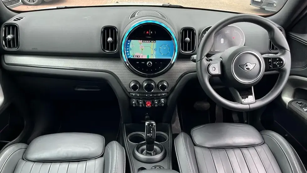 Used Mini Cooper Countryman Exclusive 134 HP (98 kW) 2022 Silver SUV