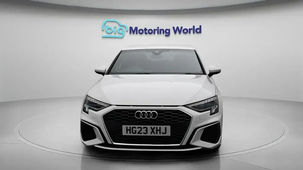Used Audi A3 Sportback S-Line 150 HP (110 kW) 2023 White Hatchback