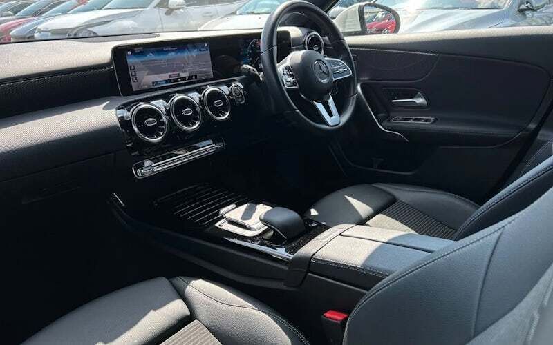Image 2/4