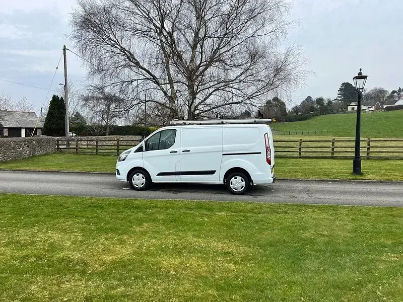 Used Ford Transit Custom Trend 105 HP (77 kW) 2019 White Van