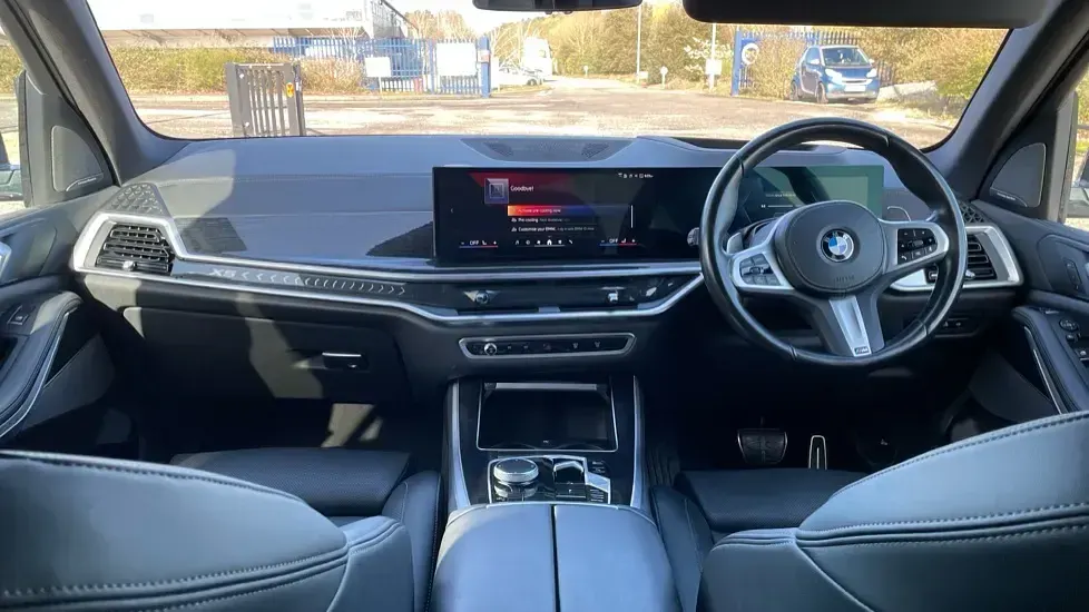 Usado BMW X5 M Sport 294 HP (216 kW) 2023 Cinzento SUV
