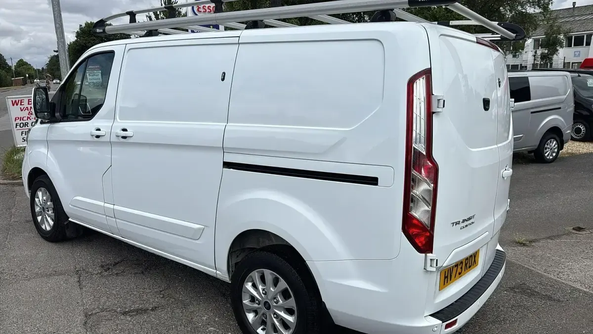 Used Ford Transit Custom Limited 130 HP (95 kW) 2023 White Van
