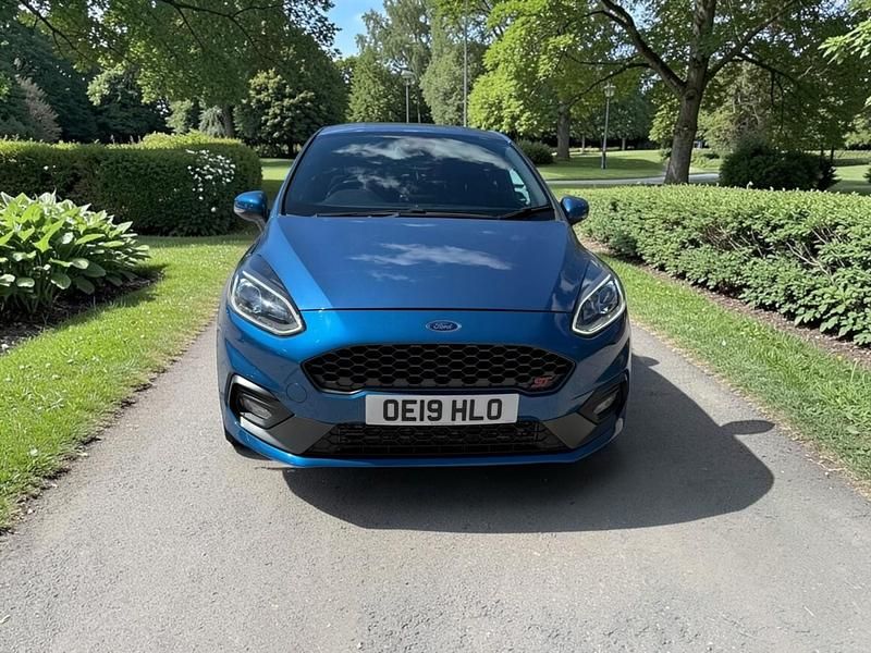 Second-hand Ford Fiesta ST 200 CP (147 kW) 2019 Albastru Hatchback