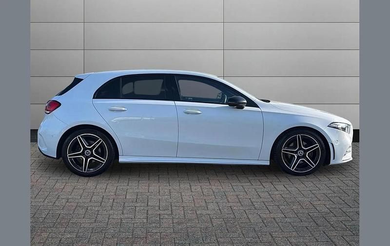 Used Mercedes A200 Executive 163 HP (119 kW) 2023 White Hatchback