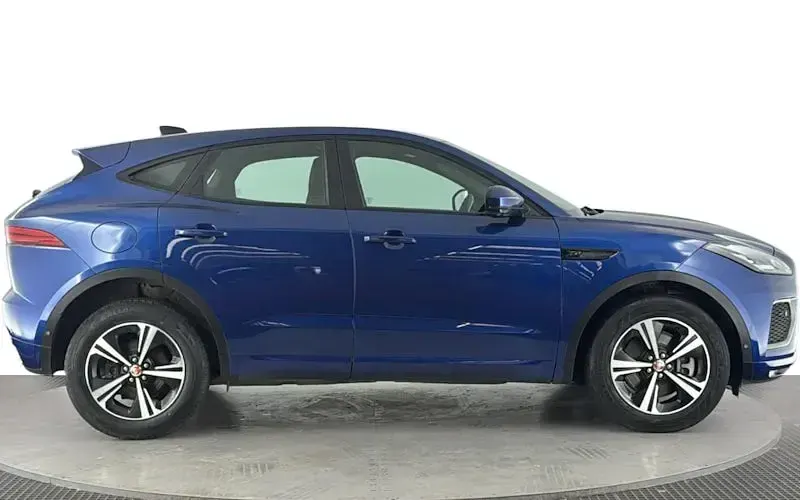 Usado Jaguar E-Pace R-Dynamic 163 HP (119 kW) 2021 Azul SUV