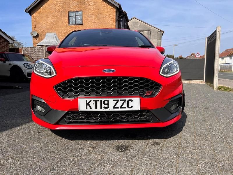 Usado Ford Fiesta ST 200 HP (147 kW) 2019 Vermelho Citadino
