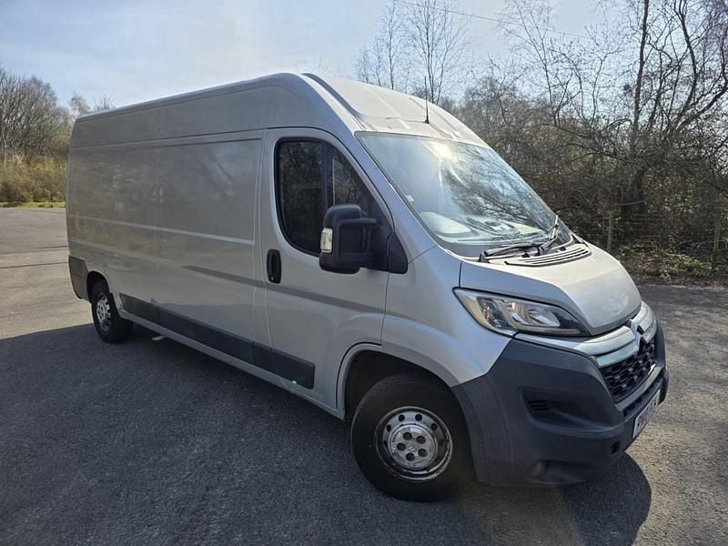 Used Citroën Relay 130 HP (95 kW) 2018 Silver Van