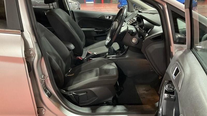 Used Ford Fiesta Titanium 2015 Silver Hatchback