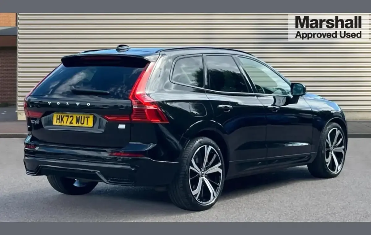 Used Volvo XC60 Ultimate 455 HP (334 kW) 2023 Black SUV