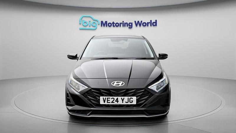 Gebraucht Hyundai i20 Ultimate 99 PS (72 kW) 2024 Schwarz Kleinwagen
