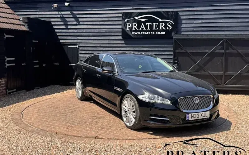 Used Jaguar XJ Luxury 275 HP (202 kW) 2010 Sedan