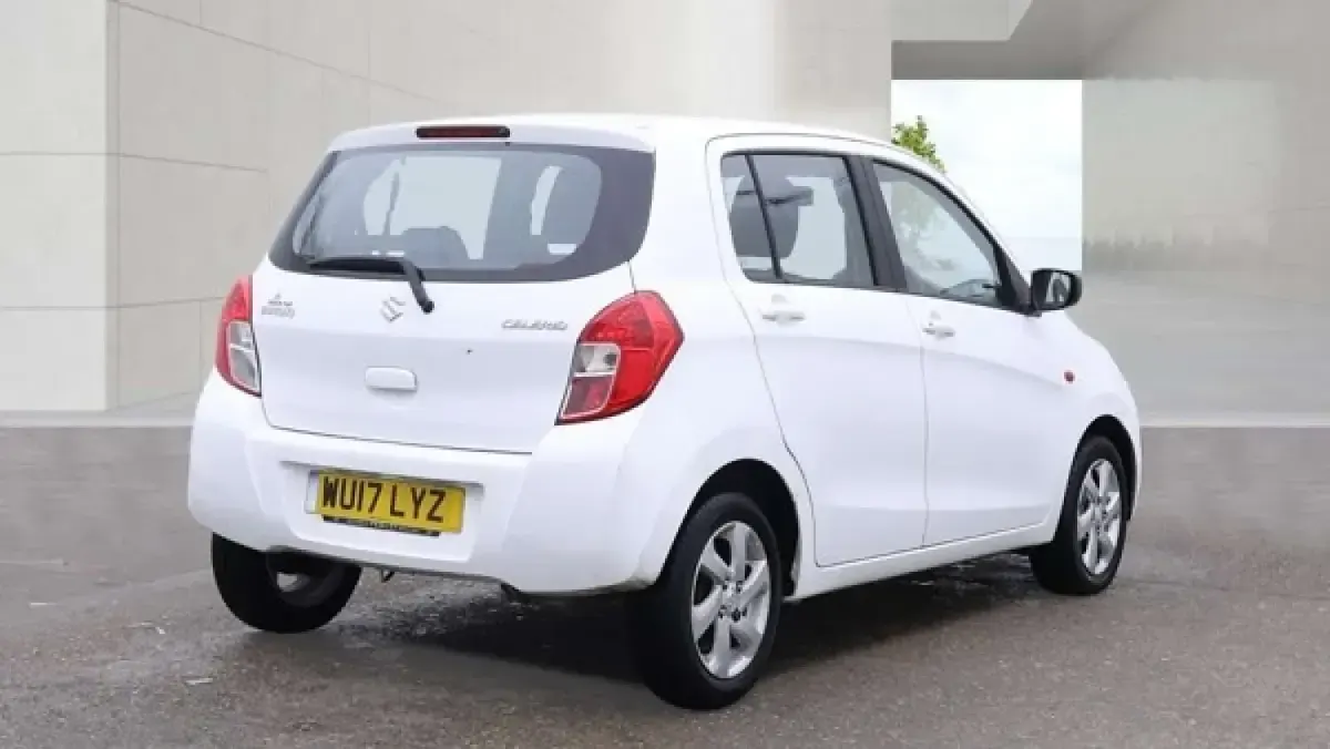 Used Suzuki Celerio SZ3 68 HP (50 kW) 2017 White Hatchback