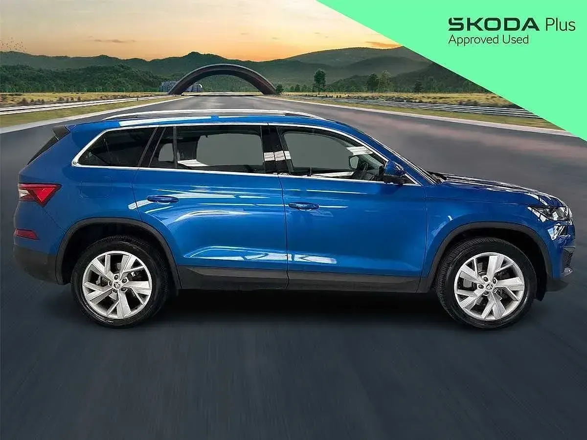 Used Skoda Kodiaq SE L Executive 110 HP (80 kW) 2023 Race blue metallic SUV