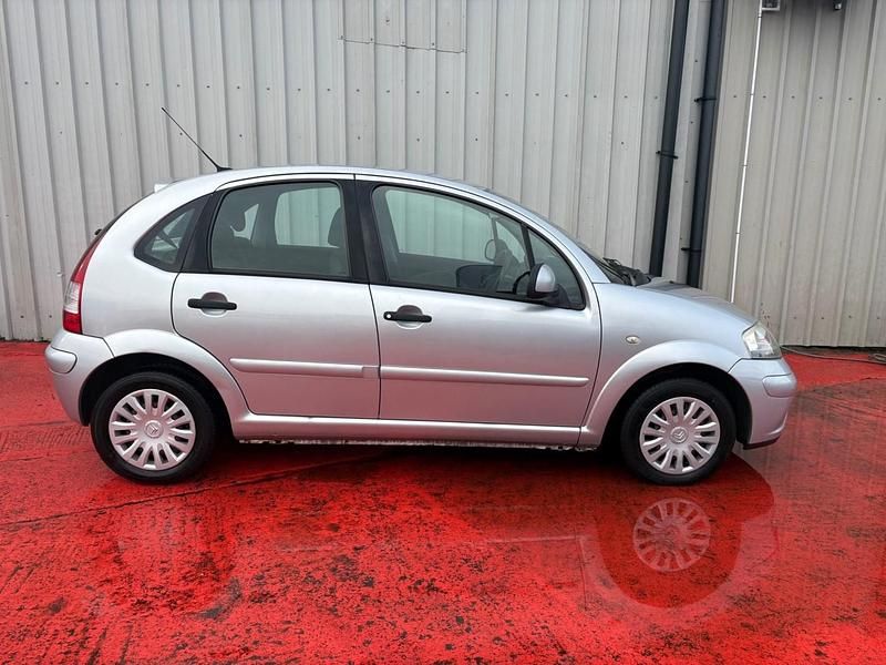 Used Citroën C3 First 60 HP (44 kW) 2010 Silver Hatchback
