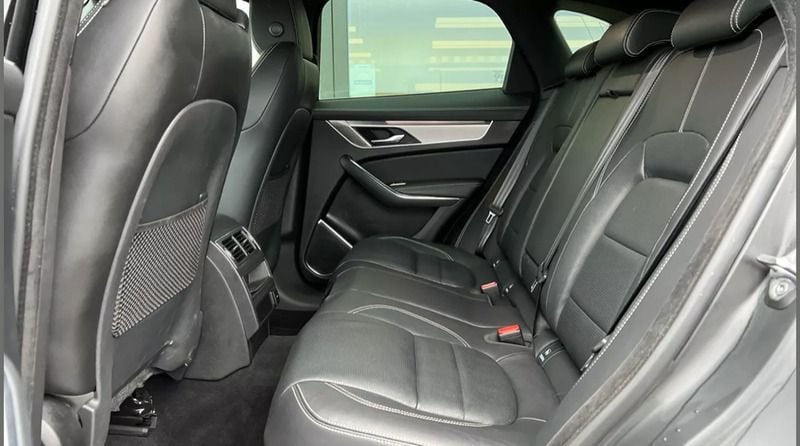 Used Jaguar F-Pace R-Dynamic 204 HP (150 kW) 2022 Metallic  santorini black  SUV
