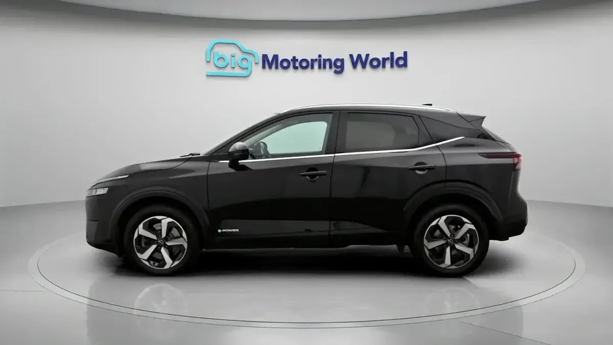 Used Nissan Qashqai N-Connecta 190 HP (139 kW) 2023 Black SUV