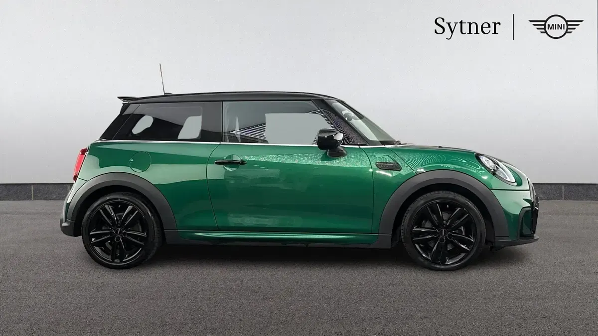 Used Mini Cooper Hatch 134 HP (98 kW) 2023 Green Hatchback