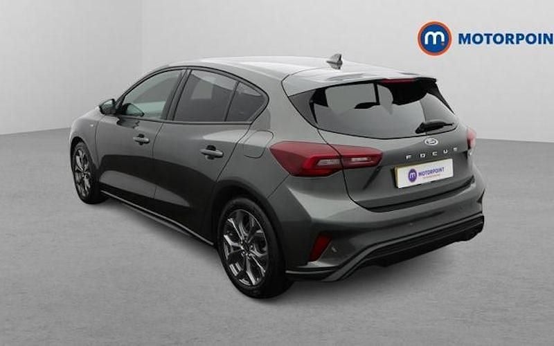 Used Ford Focus ST-Line 125 HP (91 kW) 2023 Grey Hatchback