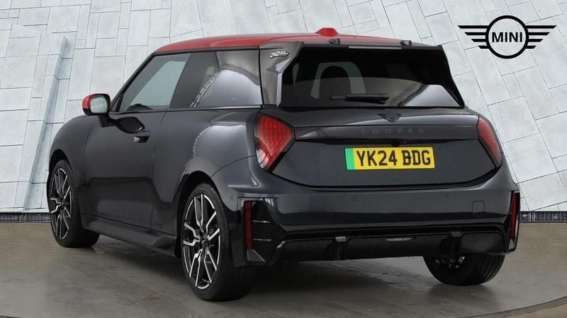 Used Mini Cooper Hatch 133 kW (181 HP) 2024 Grey Hatchback