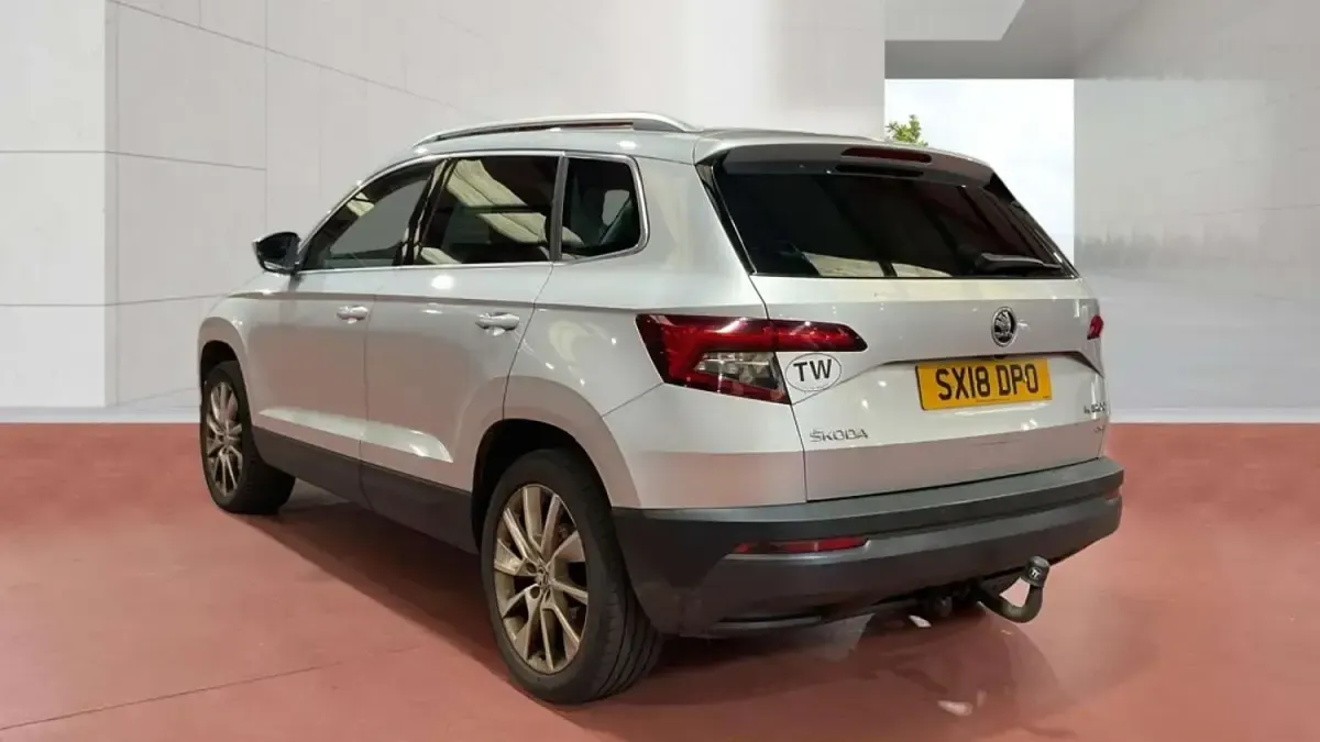 Used Skoda Karoq SE L 116 HP (85 kW) 2018 Silver SUV